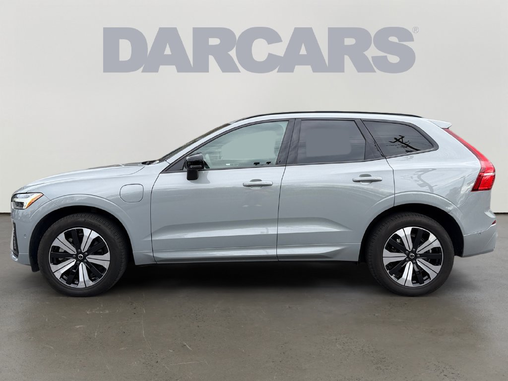 Certified 2024 Volvo XC60 T8 Plus w/ Climate Package AWD/4WD image 4