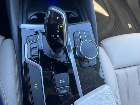 Used 2017 BMW 530i xDrive image 15