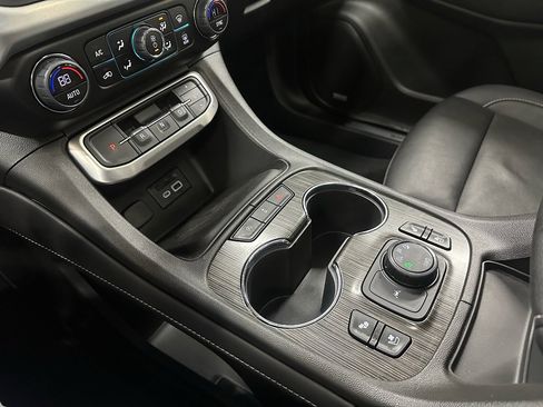 Certified 2023 GMC Acadia SLT w/ Elevation Edition image 33