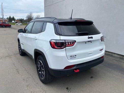 Used 2024 Jeep Compass Trailhawk image 3