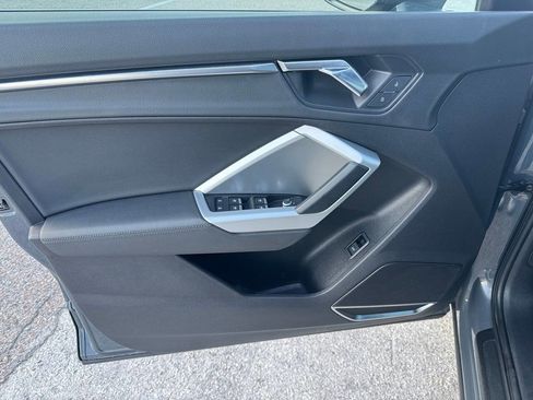 Used 2019 Audi Q3 2.0T Premium Plus image 12