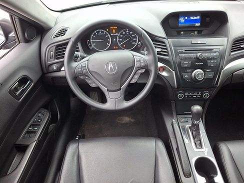 Used 2018 Acura ILX Sedan image 11