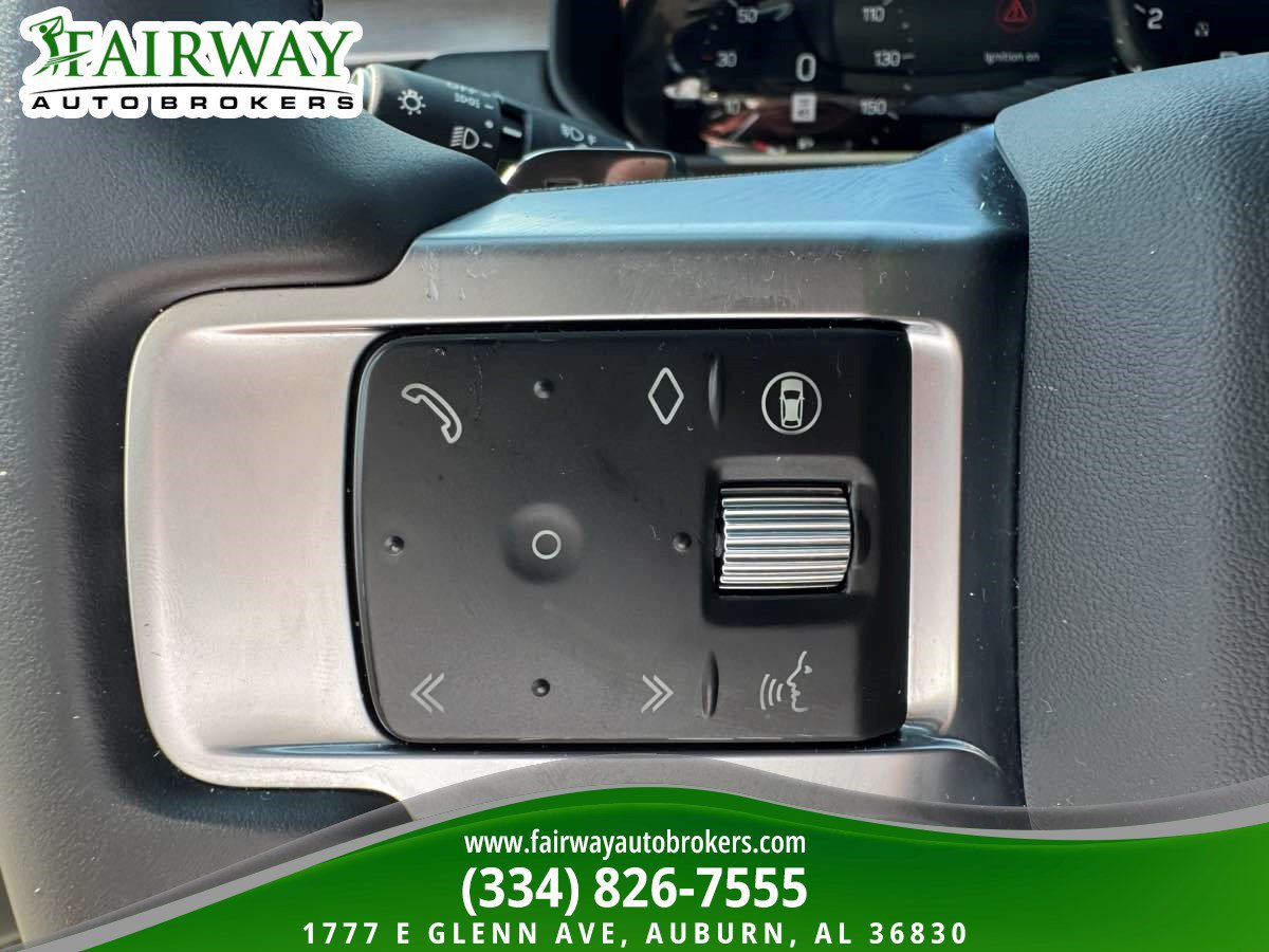 Used 2025 Land Rover Discovery Dynamic SE AWD/4WD image 18