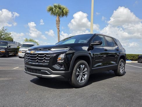 New 2026 Chevrolet Equinox LT image 2