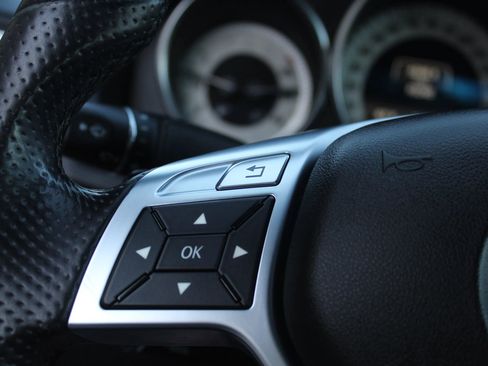 Used 2014 Mercedes-Benz E 550 Coupe image 23