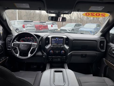 Used 2020 Chevrolet Silverado 1500 LT Trail Boss image 17