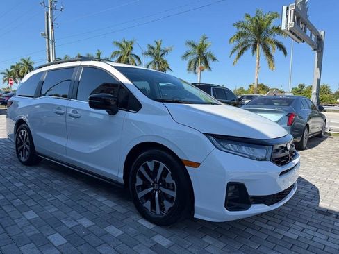 Used 2025 Honda Odyssey EX-L image 1