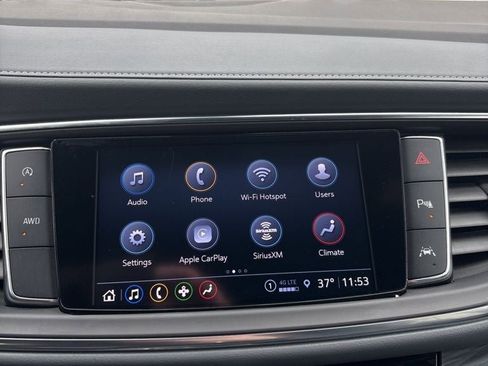 Used 2023 Buick Enclave Essence image 16