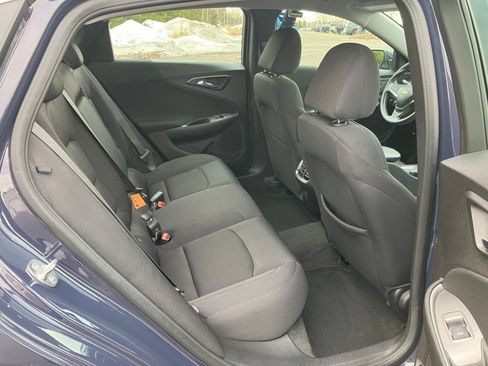 Used 2025 Chevrolet Malibu LT FWD image 18