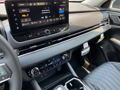 New 2026 Mitsubishi Outlander SEL AWD/4WD image 17