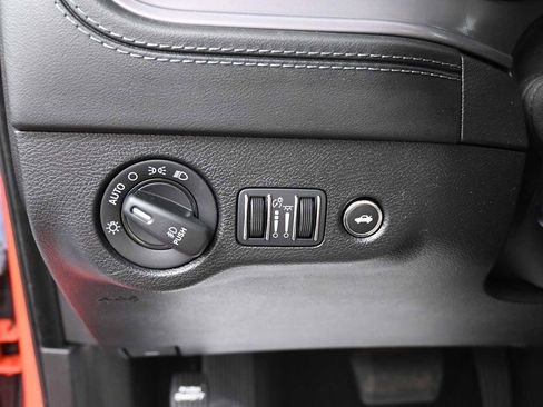 Used 2023 Dodge Charger R/T w/ Plus Group RWD image 10
