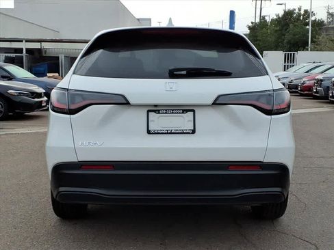 New 2026 Honda HR-V LX image 5