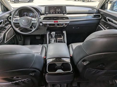 Used 2020 Kia Telluride LX FWD image 14
