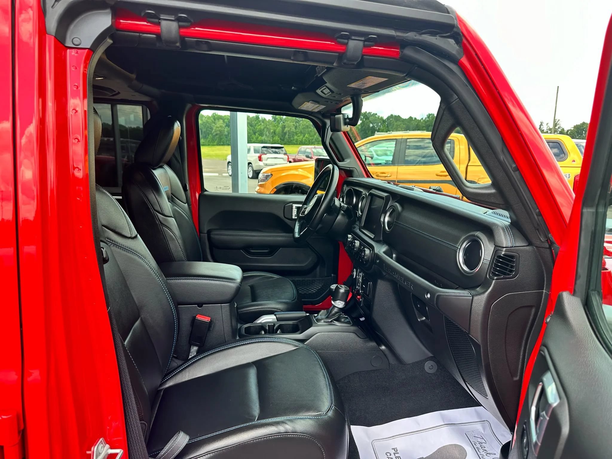 Used 2021 Jeep Wrangler Unlimited Rubicon 4xe w/ Cold Weather Group AWD/4WD image 12
