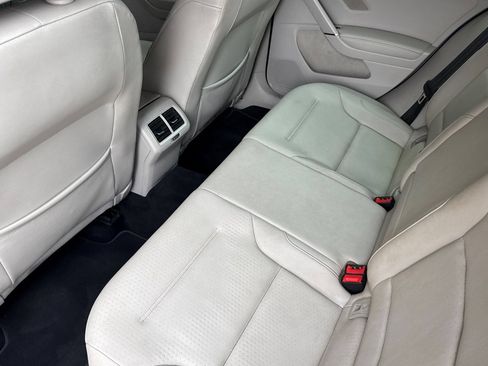 Used 2015 Volkswagen Golf S FWD image 12