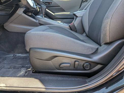 Used 2025 Subaru Crosstrek 2.5i Premium AWD/4WD image 14