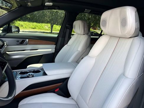 New 2026 Cadillac Vistiq Luxury image 20