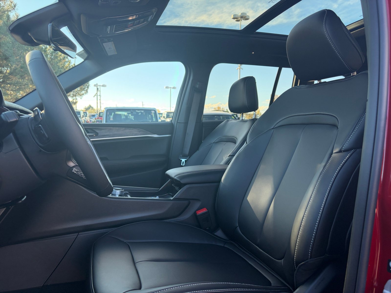 New 2027 Jeep Grand Cherokee Limited AWD/4WD image 12