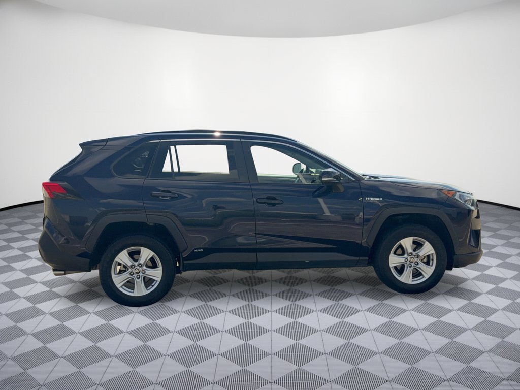 Used 2021 Toyota RAV4 XLE w/ Convenience Package AWD/4WD image 8