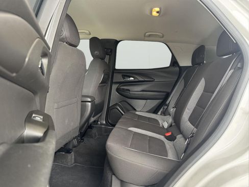 Used 2023 Chevrolet TrailBlazer LT w/ Convenience Package AWD/4WD image 9