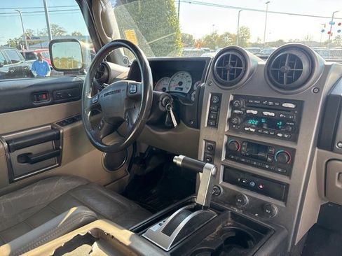 Used 2003 HUMMER H2 w/ Preferred Equipment Group image 10