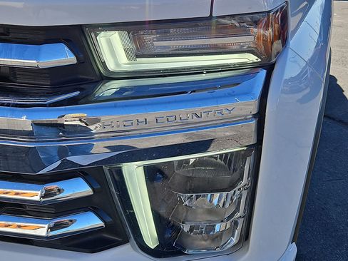 Used 2022 Chevrolet Silverado 3500 High Country w/ Z71 Off-Road Package image 10