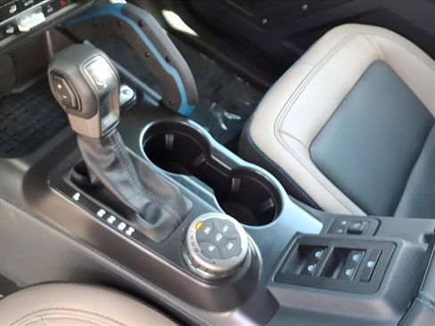 Used 2024 Ford Bronco Wildtrak image 18