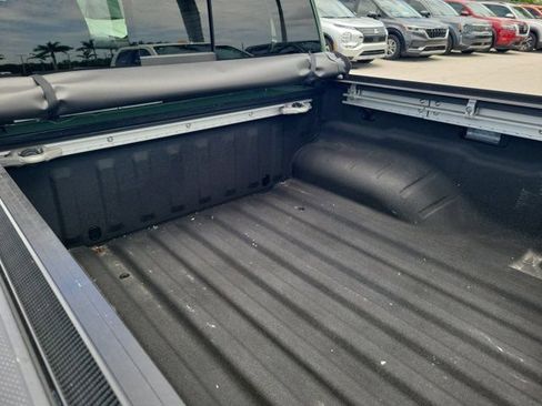 Used 2023 Nissan Frontier PRO-4X w/ Pro Convenience Package AWD/4WD image 10