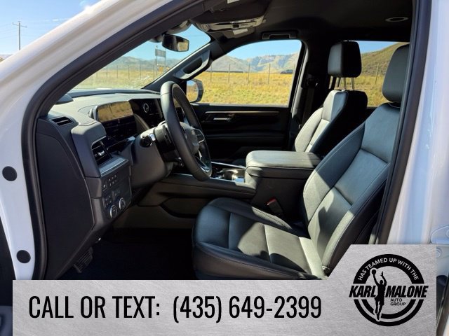 Used 2025 Chevrolet Suburban LT AWD/4WD image 13