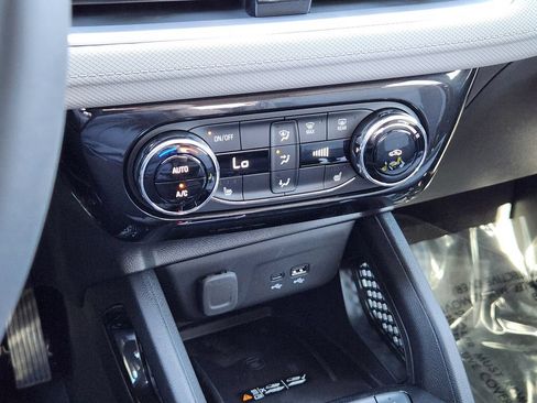 New 2026 Chevrolet TrailBlazer LT w/ Convenience Package FWD image 21