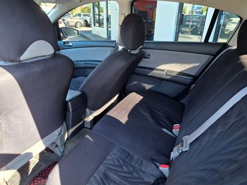 Used 2012 Nissan Sentra 2.0 SR w/ Special Edition Pkg FWD image 19