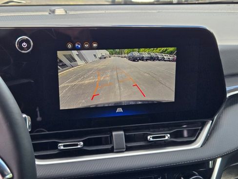 Certified 2025 Chevrolet Equinox LT FWD image 26