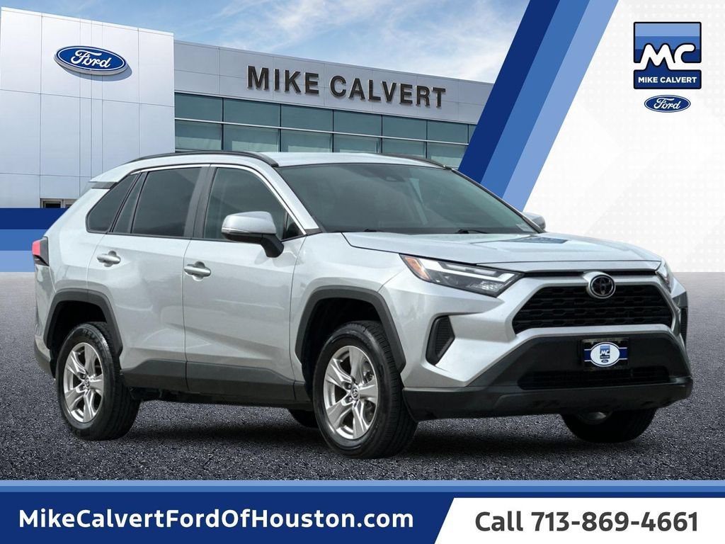 Used 2023 Toyota RAV4 XLE AWD/4WD image 7