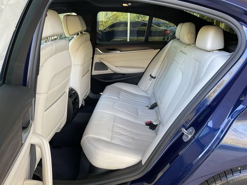 Used 2017 BMW 540i xDrive image 18