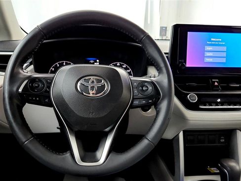 Certified 2023 Toyota Corolla Cross LE image 39