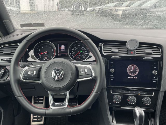 Used 2021 Volkswagen GTI SE FWD image 15