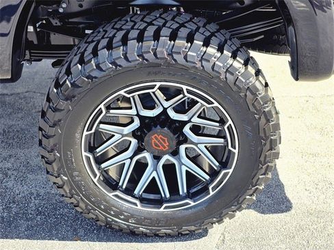 New 2026 Ford F250 Lariat w/ Black Appearance Package image 28