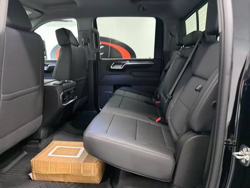 New 2026 Chevrolet Silverado 2500 LTZ w/ LTZ Convenience Package AWD/4WD image 13