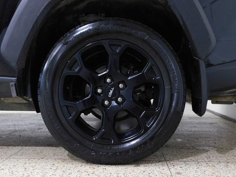 Used 2020 Toyota RAV4 TRD Off-Road w/ TRD Off-Road Weather Package AWD/4WD image 94