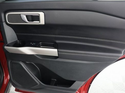 Used 2023 Ford Explorer XLT w/ Equipment Group 202A image 28