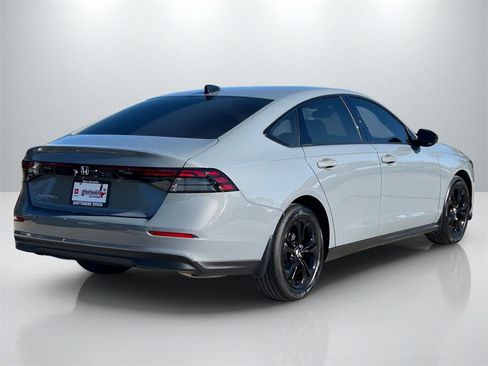Used 2025 Honda Accord SE image 5