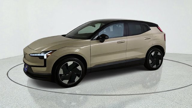 New 2026 Volvo EX30 Ultra w/ Protection Package AWD/4WD image 3