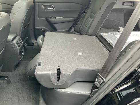 Used 2026 Nissan Rogue Platinum w/ Platinum Premium Package image 50