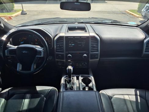 Used 2018 Ford F150 Platinum w/ Equipment Group 701A Luxury AWD/4WD image 3
