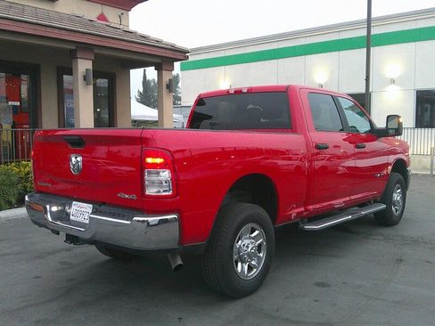 Used 2024 RAM 2500 Big Horn w/ Bed Utility Group image 9