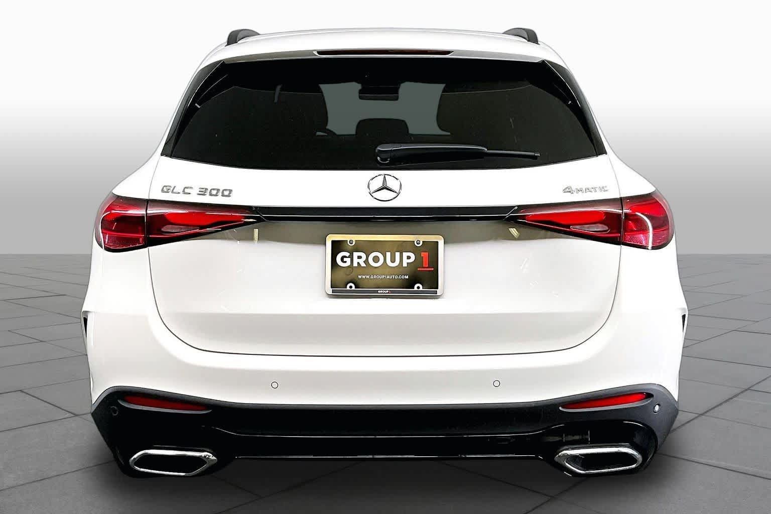 Used 2025 Mercedes-Benz GLC 300 4MATIC image 5