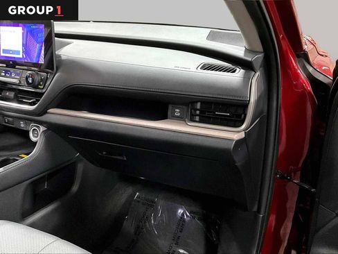 Certified 2024 Toyota Grand Highlander AWD image 19