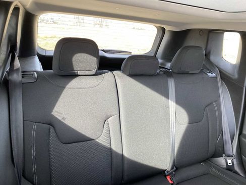 Certified 2023 Jeep Renegade Altitude w/ Sun/Sound Group image 16