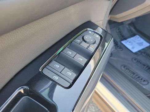 New 2025 Nissan Pathfinder SL image 22