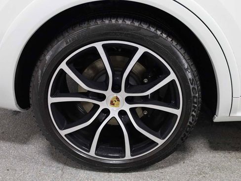 Certified 2023 Porsche Cayenne GTS image 37